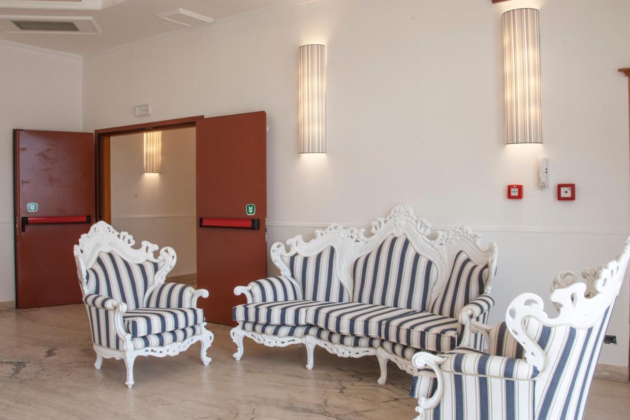 Hotel Centrale Sabaudia Kültér fotó