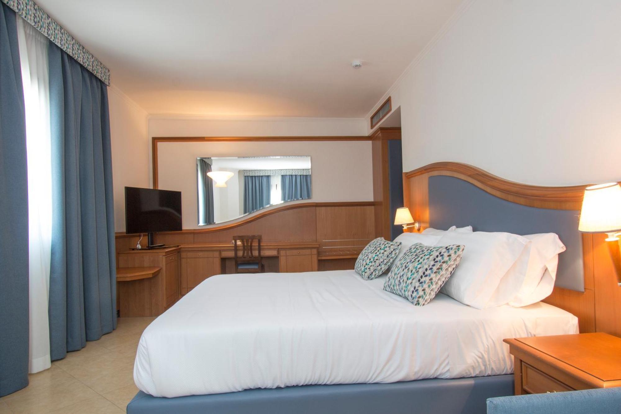 Hotel Centrale Sabaudia Kültér fotó