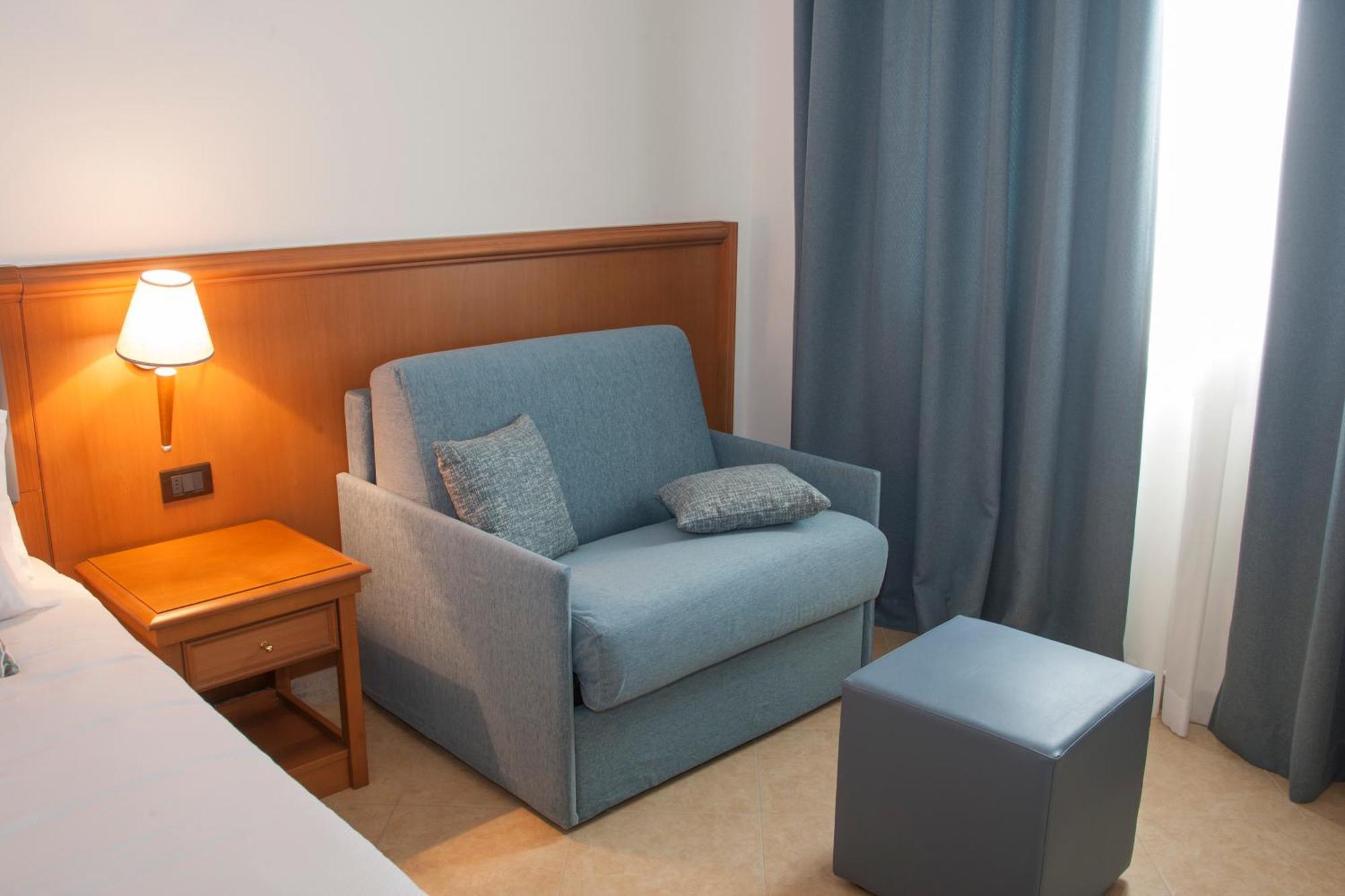 Hotel Centrale Sabaudia Kültér fotó
