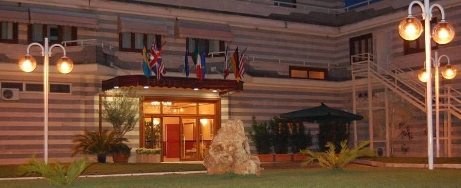 Hotel Centrale Sabaudia Kültér fotó